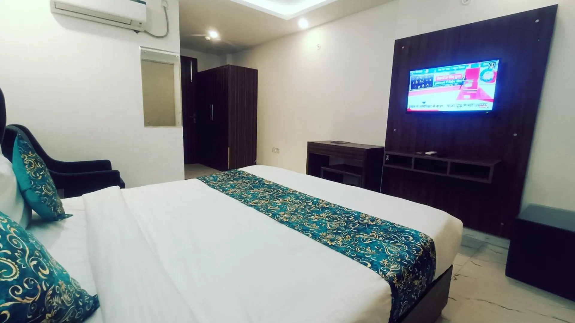 *** Bed & Breakfast Mayda Residency By Mayda Hospitality Pvt. Ltd. New Delhi India